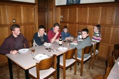 aan tafel